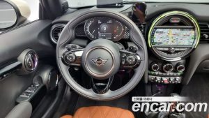 Mini Cooper Convertible DEFAULT 2021 года из Южной Кореи
