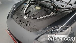 Porsche Panamera 2.9 AWD E-하이브리드 2020 года из Южной Кореи