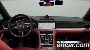 Porsche Panamera 2.9 AWD E-하이브리드 2020 года из Южной Кореи