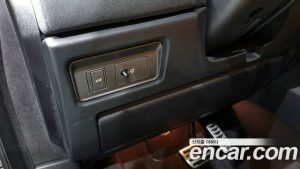 Land Rover Range Rover Evoque 2.0 TD4 HSE Dynamic 2019 года из Южной Кореи
