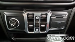 Jeep Wrangler 2.0 Overland 4Door 80th Anniversary Edition 2021 года из Южной Кореи