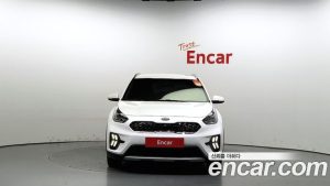 Kia Niro 1.6 HEV 2020 года из Южной Кореи