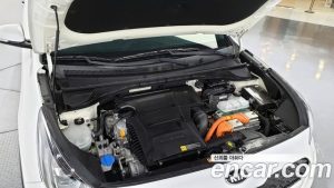 Kia Niro 1.6 HEV 2020 года из Южной Кореи