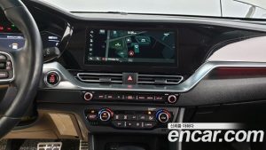 Kia Niro 1.6 HEV 2020 года из Южной Кореи