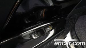 Kia Niro 1.6 HEV 2020 года из Южной Кореи
