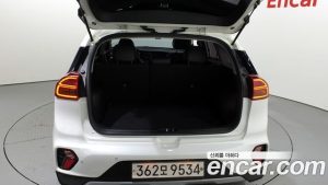 Kia Niro 1.6 HEV 2020 года из Южной Кореи