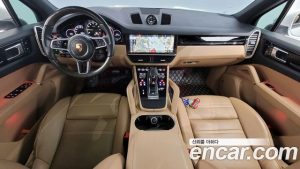Porsche Cayenne 3.0 E-하이브리드 2020 года из Южной Кореи