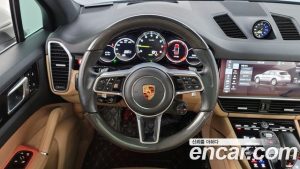 Porsche Cayenne 3.0 E-하이브리드 2020 года из Южной Кореи