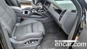 Porsche Cayenne 3.0 2021 года из Южной Кореи