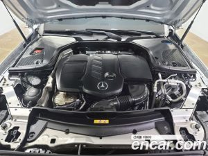 Mercedes-Benz E-Class E220d 4MATIC Exclusive 2020 года из Южной Кореи