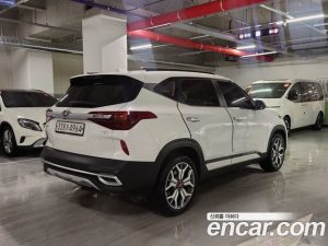 Kia Seltos Бензин 1.6 Turbo 2WD 2020 года из Южной Кореи