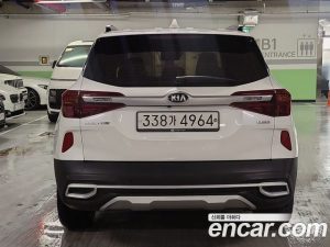 Kia Seltos Бензин 1.6 Turbo 2WD 2020 года из Южной Кореи
