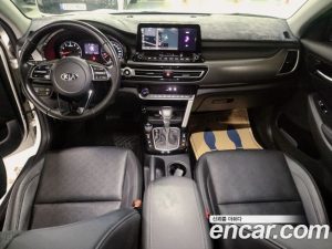 Kia Seltos Бензин 1.6 Turbo 2WD 2020 года из Южной Кореи