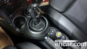 Mini Cooper 5Door DEFAULT 2021 года из Южной Кореи