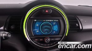 Mini Cooper 5Door DEFAULT 2021 года из Южной Кореи