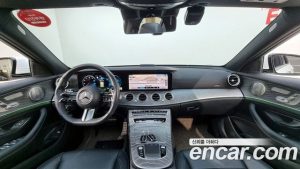 Mercedes-Benz E-Class E350 4MATIC AMG Line 2021 года из Южной Кореи