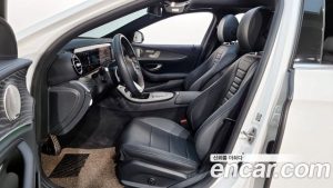 Mercedes-Benz E-Class E350 4MATIC AMG Line 2021 года из Южной Кореи