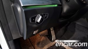 Mercedes-Benz E-Class E350 4MATIC AMG Line 2021 года из Южной Кореи
