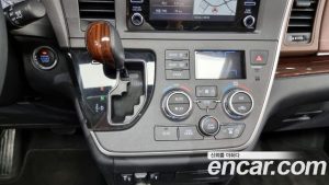 Toyota Sienna 3.5 2020 года из Южной Кореи