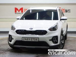 Kia Niro 1.6 HEV 2020 года из Южной Кореи