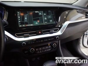 Kia Niro 1.6 HEV 2020 года из Южной Кореи