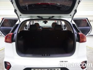 Kia Niro 1.6 HEV 2020 года из Южной Кореи