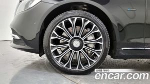 Mercedes-Benz S-Class S560eL 2020 года из Южной Кореи