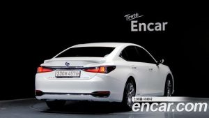 Lexus ES Executive 2020 года из Южной Кореи