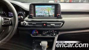 Kia Seltos Бензин 1.6 Turbo 2WD 2022 года из Южной Кореи