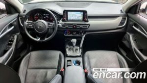 Kia Seltos Бензин 1.6 Turbo 2WD 2022 года из Южной Кореи