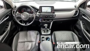 Kia Seltos Бензин 1.6 Turbo 2WD 2022 года из Южной Кореи