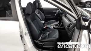 Kia Seltos Бензин 1.6 Turbo 2WD 2022 года из Южной Кореи