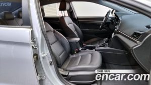 Hyundai AVANTE 1.6 2020 года из Южной Кореи