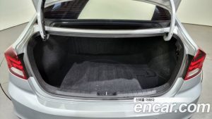 Hyundai AVANTE 1.6 2020 года из Южной Кореи