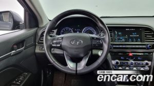 Hyundai AVANTE 1.6 2020 года из Южной Кореи