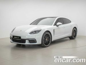 Porsche Panamera 3.0 AWD 2020 года из Южной Кореи