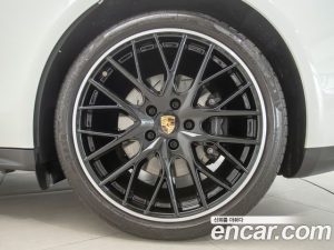 Porsche Panamera 3.0 AWD 2020 года из Южной Кореи