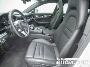 Porsche Panamera 3.0 AWD 2020 года из Южной Кореи