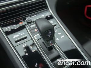Porsche Panamera 3.0 AWD 2020 года из Южной Кореи
