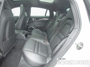 Porsche Panamera 3.0 AWD 2020 года из Южной Кореи