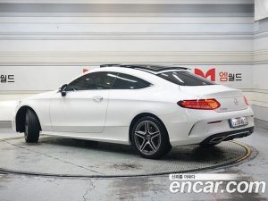 Mercedes-Benz C-Class C200 Coupe 2021 года из Южной Кореи