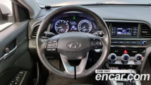 Hyundai AVANTE 1.6 2020 года из Южной Кореи