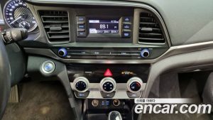 Hyundai AVANTE 1.6 2020 года из Южной Кореи