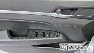 Hyundai AVANTE 1.6 2020 года из Южной Кореи