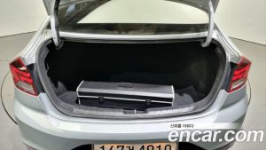 Hyundai AVANTE 1.6 2020 года из Южной Кореи
