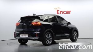 Kia Niro 1.6 HEV 2021 года из Южной Кореи