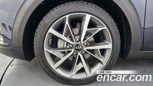 Kia Niro 1.6 HEV 2021 года из Южной Кореи