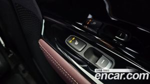 Kia Niro 1.6 HEV 2021 года из Южной Кореи