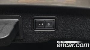 Audi A8 60 TFSI 4WD LWB 2020 года из Южной Кореи