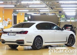 BMW 7-Series 740Li xDrive M Sport 2021 года из Южной Кореи